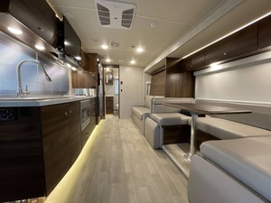 Used 2022 Winneb-a-g-o V-i-e-w 24D Travel Trailers Outdoors Caravan House RV Campers - Product Image 3