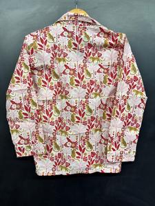 Ensemble de pyjamas en coton pour femmes, col en V floral, taille élastique, décontracté |   Designs modernes et confortables, légers et respirants, logo frontal - Product Image 4