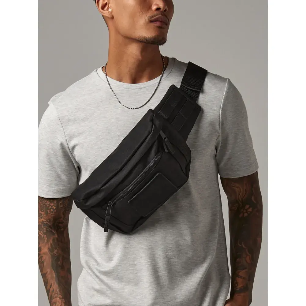 สีดำ, สีเขียวทหาร