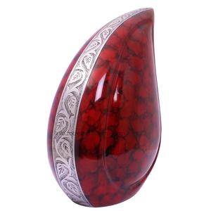 Urne funéraire artisanale en aluminium et laiton en forme de goutte d'eau avec croix gravée, 10 pouces, objet d'art et de collection pour cendres humaines - Product Image 5