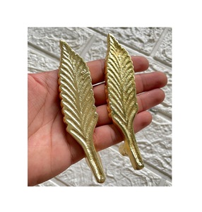 Atest-bandeja de latón con forma de hoja, hecha a mano, pulido brillante y tamaño personalizado - Product Image 1