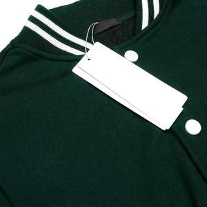 Veste bomber en cuir de poisson respirante à boutons tricotés de style streetwear d'hiver avec patchwork brodé pour hommes - Product Image 4