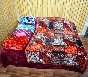 Bán Sỉ Chăn Lông Chồn Raschel In Polyester Dày Chăn Ấm Sang Trọng Siêu Mềm Thoải Mái Thiết Kế Hoa