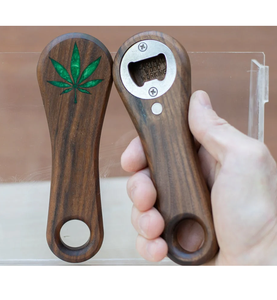 Décapsuleur en bois et résine personnalisé en gros barman gravé cadeau bleu résine couleur bois naturel décapsuleur - Product Image 5