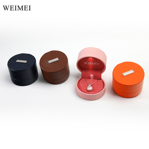 WEIMEI Luxury Custom Logo Round Leather <b>Led</b> Jewelry Box <b>Light</b> Jewellery Box Packaging Ring Pendant Gift Jewelry Storage Box - Product Image 4