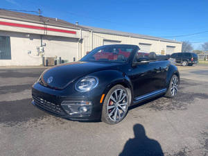Auto Usado de Calidad a Precio Accesible, Volkswagen Beetle Convertible 2016, Volante a la Izquierda - Product Image 3