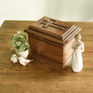 Urna de madera de estilo americano OEM para uso humano recién llegado al por mayor de suministros funerarios de Vietnam con tornillo - Product Image 3