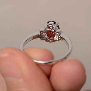 Anillo de Compromiso de Granate Genuino, Plata de Ley 925, Estilo Vintage, Corte Ovalado, Piedra Preciosa Roja, Engaste de Puntas, Aniversario, Boda - Product Image 3