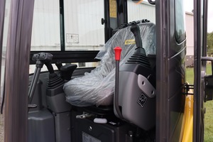 E37C Mini Excavadora para Motor Kubota Eaton Cilindro Hidráulico 1.2ton-6ton Funcionamiento Pesar Núcleo Motor Bomba Caja de Cambios Engranaje PLC - Product Image 2