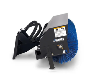 Balai d'angle hydraulique prêt à être expédié, conçu pour des performances intensives, disponible en largeurs de 72 et 84 pouces - Product Image 1