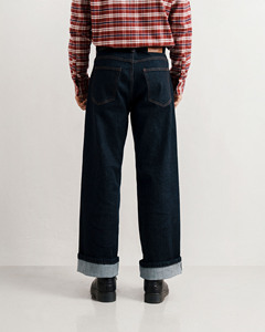 กางเกงยีนส์ทรงตรงขาสั้นเอวกลางสำหรับผู้ชาย สวมใส่สบาย ระบายอากาศดี ลวดลาย 3 มิติ ซักเคมี ลุคสบายๆ สำหรับฤดูใบไม้ร่วง - Product Image 2