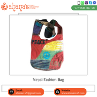 Tas Tote Besar Wanita Buatan Tangan Nepal Berkualitas Tinggi dari Ahana, Motif Patchwork Boho Bergaris, Resleting, Tali Tunggal, Logo Unik untuk Belanja