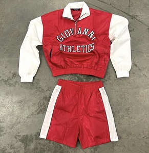 Chándal de nailon transpirable para hombre con diseño personalizado Colección de primavera Chaqueta de tendencia Pantalones cortos Tallas grandes Servicio OEM Buen precio - Product Image 3