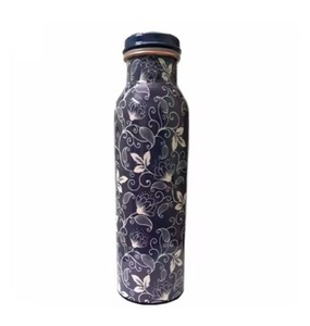 Bouteille en cuivre pour l'eau potable fabriquée à la main, antirouille, rehausseur de santé ayurvédique imprimé bouteille en cuivre exquise avec gobelets - Product Image 6