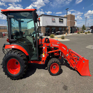 Mini-tracteur agricole Kubota LX3520 2WD de qualité supérieure pour usage agricole et de jardin, vente chaude, 4x4 avec pompe, prix usine - Product Image 1