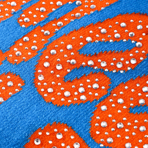 Bonnets d'hiver tricotés avec logo personnalisé partout dépouillé de diamants Mea Culpa Y2k Bonnet en strass pour femme - Product Image 3