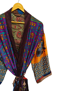 Robe indienne Floral soie Sari Kimono Vintage Sari Robe douce plage Robe de soirée indien fait à la main Kimono en soie - Product Image 2