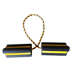 Bouchon de roue d'<span class=keywords><strong>avion</strong></span> en caoutchouc de cale de roue d'<span class=keywords><strong>avion</strong></span> d'aviation Offre Spéciale durable avec la corde pour des remorques de voyage, voiture, camping-car, camion - Product Image 2