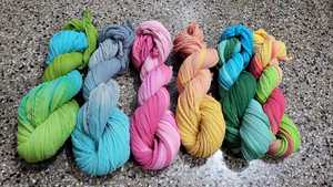 ริบบิ้นผ้าไหมผ้าชีฟองส่าหรีเย็บตามสั่งสีเนกไทและย้อมสีเหมาะสำหรับร้านขายริบบิ้นและเส้นด้าย - Product Image 4