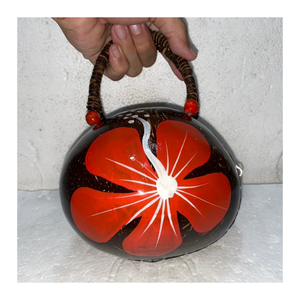 Hermosa bolsa de cáscara de coco natural para mujer, hecha a mano con diseño moderno y materiales ecológicos de Vietnam - Product Image 6