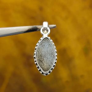 Pendentif en argent Sterling 925 fait à la main Labradorite naturelle pierre précieuse de guérison forme de marquise pendentif en pierre bijoux fins - Product Image 2