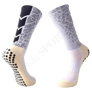 Chaussettes de football athlétiques respirantes antidérapantes avec grip, chaussettes de sport de créateur pour le printemps - Product Image 3
