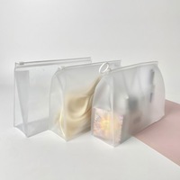 Pochette cosmétique en PVC avec logo personnalisé, pochette à fermeture éclair en PVC givré pour marque de beauté, kit OEM, organiseur de toilette en PVC translucide pour voyage