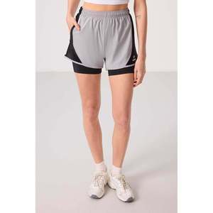 Pantalones Cortos Deportivos 2 en 1 Tommylife para Mujer, de Poliéster y Elastano, con Leggings Interiores, Bolsillo con Cremallera Oculta, Ajuste Estándar, Secado Rápido - Product Image 1