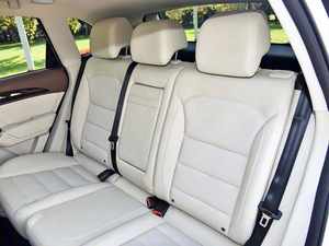 Vagoneta Deportiva Usada 2024, Gasolina/Petróleo, Edición Deportiva, 5 Plazas, Autonomía NEDC 401-500 km, Batería de 110 kWh, Suministrada por Japón, Asientos de Cuero, Volante a la Izquierda - Product Image 2