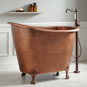 Baignoire ronde traditionnelle en cuivre avec courbes lisses et finition chaude pour les salles de bains de luxe d'inspiration vintage - Product Image 4