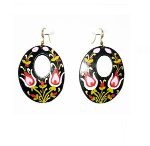 Paire de boucles d'oreilles en résine multicolores, nouveau design, légères - fête - mariage - événements - Product Image 3