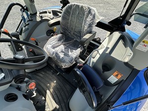 Nuevo Tractor de Ruedas New Holland T4.75 4WD Diésel, Mini Tractor Agrícola de 40-180HP con Componente Central de Motor de Potencia Nominal de 10-120HP - Product Image 5