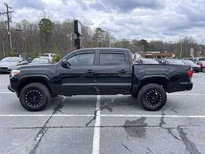 โตโยต้า ทาโคมา SR V6 ดับเบิ้ลแค็บ 4WD ปี 2020 / มีจำหน่ายพร้อมขาย ไมล์น้อย เครื่องยนต์เบนซิน รถใช้งานน้อย สภาพดี ไม่มีอุบัติเหตุ - Product Image 5