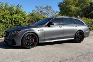 Mercedes-AMG E63 S Wagon 2018 Usado en Excelentes Condiciones, Motor V8 Twin-Turbo de 603 hp, Tracción en las Cuatro Ruedas, Equipamiento de Alta Gama, Sistema de Escape AMG Performance - Product Image 2