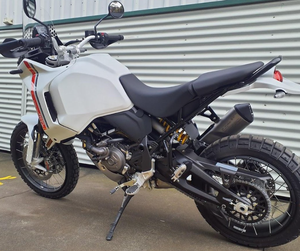 100% AUTÉNTICA EN VENTA: Motocicleta de Aventura Ducati DesertX 2025 Nueva, Disponible en Stock - Product Image 2