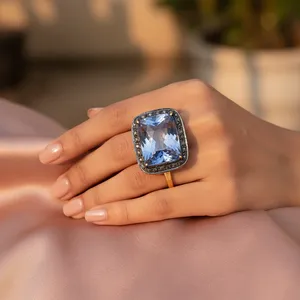 Anillo de Zafiro Chapado en Rodio y Diamante de Corte Ovalado, un Regalo de Joyería para Mujer - Product Image 2