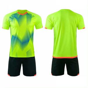 Camiseta de fútbol con kits de fútbol perfecta para entrenar partidos y fanáticos que aman el estilo de vida del fútbol - Product Image 5