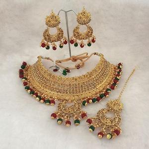 Ensembles de bijoux de mode Kriaa-Collier ras du cou en pierre autrichienne marron et perles vertes avec Maang Tikka 1113503A - Product Image 1