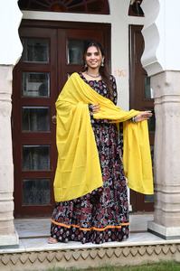 ชุดเลเฮนกาโชลีผ้าฝ้ายพิมพ์ลายด้วยมือ ดีไซน์สวยงาม 100% สำหรับฤดูร้อน เนื้อผ้าเบา สไตล์ดั้งเดิม ชุดพื้นเมืองสำหรับผู้หญิง เหมาะสำหรับงานปาร์ตี้ - Product Image 2