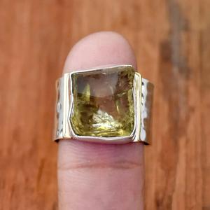 Anillo de Cuarzo Limón Natural, Ecológico, con Banda Ancha de Plata de Ley, Estilo Boho - Product Image 2