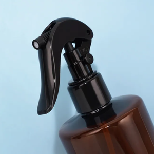 Botella de bomba de gatillo de hombro plano de fabricante vietnamita botella cosmética vacía de plástico PET negro ámbar para spray de niebla - Product Image 5