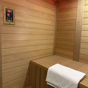 Sauna Traditionnel Carré Premium 4-6 Places - Revêtement en Cèdre Rouge, Extérieur en Pruche Noire - Product Image 3