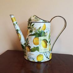 Farmhouse-style Galvanized Metal <b>Water</b> <b>Can</b> Featuring Bright Enamel Floral Patterns <b>for</b> <b>Gardening</b> and Ornamental Purposes - Product Image 5