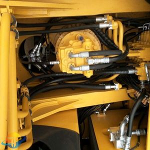 รถขุดตีนตะขาบ Komatsu PC450-7EO มือสอง คุณภาพสูงสุด พร้อมเครื่องยนต์ Cummins ชิ้นส่วนหลัก ได้แก่ มอเตอร์ เกียร์ ปั๊ม ราคาถูก - Product Image 2