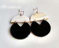 Boucles d'oreilles pendantes en corne de buffle naturelle pour femmes, écologiques, faites à la main, légères, bijoux de mode modernes, cadeau artisanal