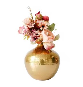 แจกันโลหะสไตล์วินเทจสำหรับตกแต่งบ้านแบบเรียบง่ายและวางกลางโต๊ะ - Product Image 1