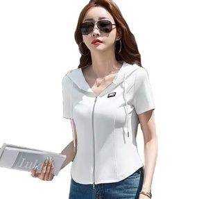 T-shirt coréen slim d'été pour femme, respirant, brodé, imprimé lettres, couleur unie, à capuche, décontracté, court, blanc, noir - Product Image 2