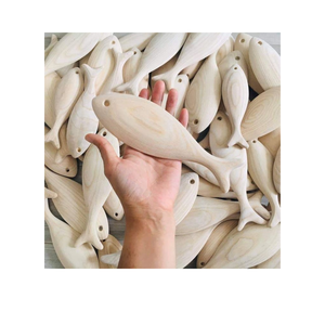 Jouets artisanaux en bois pour enfants à partir de poissons en bois fabriqués à la main avec la livraison rapide - Product Image 1