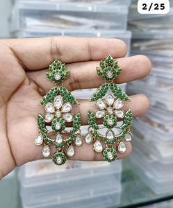 Último diseñador indio al por mayor joyería de jhumka Kundan pendientes nuevas colecciones para mujer elegante colección de pendientes 2024 - Product Image 3