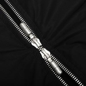 แจ็กเก็ตกันลมกันน้ำน้ำหนักเบาสำหรับผู้ชายผู้หญิงเสื้อโค้ทไนล่อนพับเก็บได้ระบายอากาศได้สำหรับกีฬากลางแจ้งโลโก้ตามต้องการ - Product Image 4